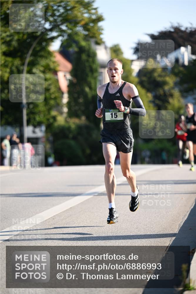 01.09.2024 - BARMER Alsterlauf Dr. Thomas Lammeyer http://msf.ph/oto/6886993 01.09.2024 09:17:44 Laufen 15 meine-sportfotos.de