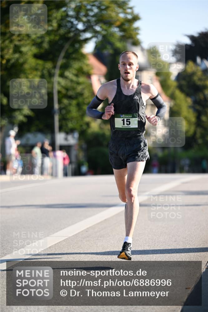 01.09.2024 - BARMER Alsterlauf Dr. Thomas Lammeyer http://msf.ph/oto/6886996 01.09.2024 09:17:45 Laufen 135, 15 meine-sportfotos.de