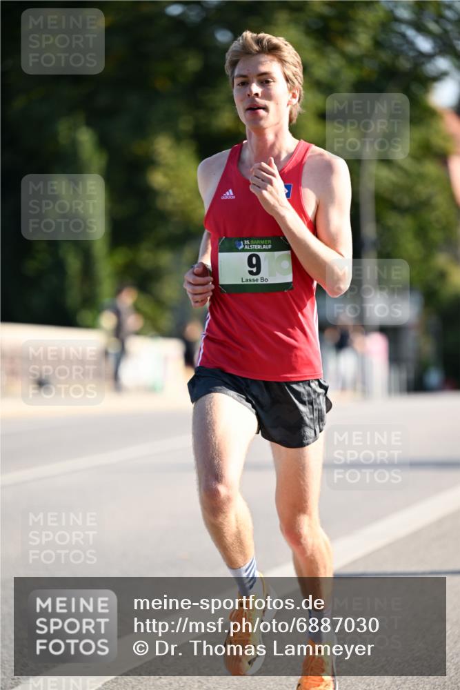 01.09.2024 - BARMER Alsterlauf Dr. Thomas Lammeyer http://msf.ph/oto/6887030 01.09.2024 09:17:52 Laufen 35, 910 meine-sportfotos.de
