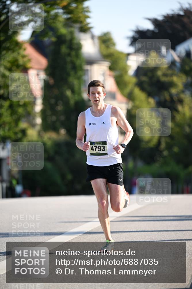 01.09.2024 - BARMER Alsterlauf Dr. Thomas Lammeyer http://msf.ph/oto/6887035 01.09.2024 09:18:05 Laufen 135, 4793 meine-sportfotos.de