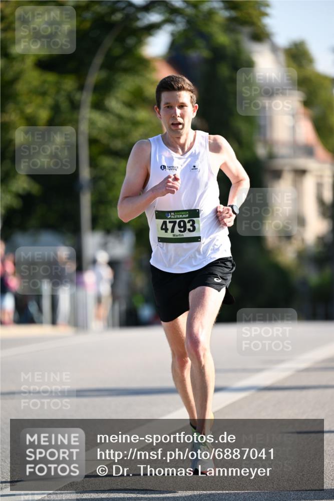 01.09.2024 - BARMER Alsterlauf Dr. Thomas Lammeyer http://msf.ph/oto/6887041 01.09.2024 09:18:06 Laufen 35, 4793 meine-sportfotos.de