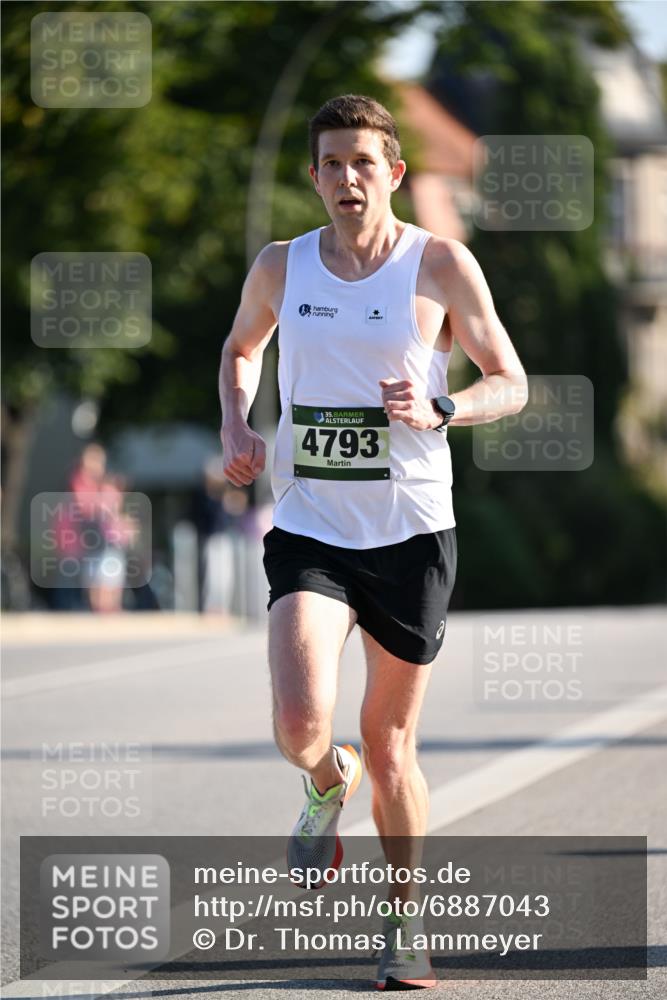 01.09.2024 - BARMER Alsterlauf Dr. Thomas Lammeyer http://msf.ph/oto/6887043 01.09.2024 09:18:06 Laufen 35, 4793 meine-sportfotos.de