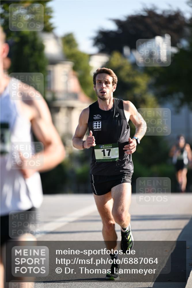 01.09.2024 - BARMER Alsterlauf Dr. Thomas Lammeyer http://msf.ph/oto/6887064 01.09.2024 09:18:13 Laufen 5, 17 meine-sportfotos.de