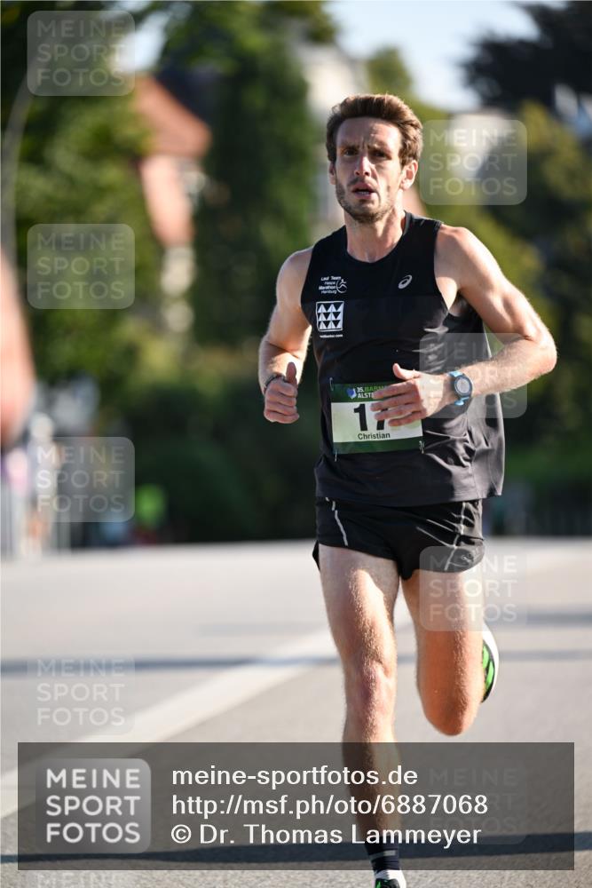 01.09.2024 - BARMER Alsterlauf Dr. Thomas Lammeyer http://msf.ph/oto/6887068 01.09.2024 09:18:13 Laufen 135, 17 meine-sportfotos.de
