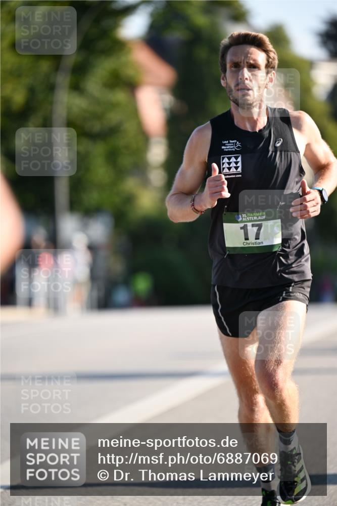 01.09.2024 - BARMER Alsterlauf Dr. Thomas Lammeyer http://msf.ph/oto/6887069 01.09.2024 09:18:14 Laufen 35, 17 meine-sportfotos.de