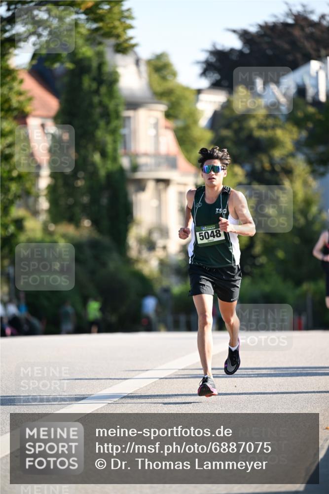01.09.2024 - BARMER Alsterlauf Dr. Thomas Lammeyer http://msf.ph/oto/6887075 01.09.2024 09:18:18 Laufen 5048 meine-sportfotos.de