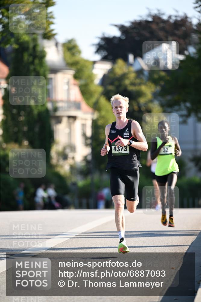 01.09.2024 - BARMER Alsterlauf Dr. Thomas Lammeyer http://msf.ph/oto/6887093 01.09.2024 09:18:22 Laufen 4373, 32 meine-sportfotos.de