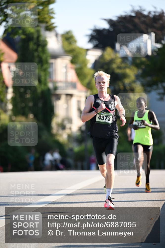 01.09.2024 - BARMER Alsterlauf Dr. Thomas Lammeyer http://msf.ph/oto/6887095 01.09.2024 09:18:22 Laufen 4373, 329 meine-sportfotos.de