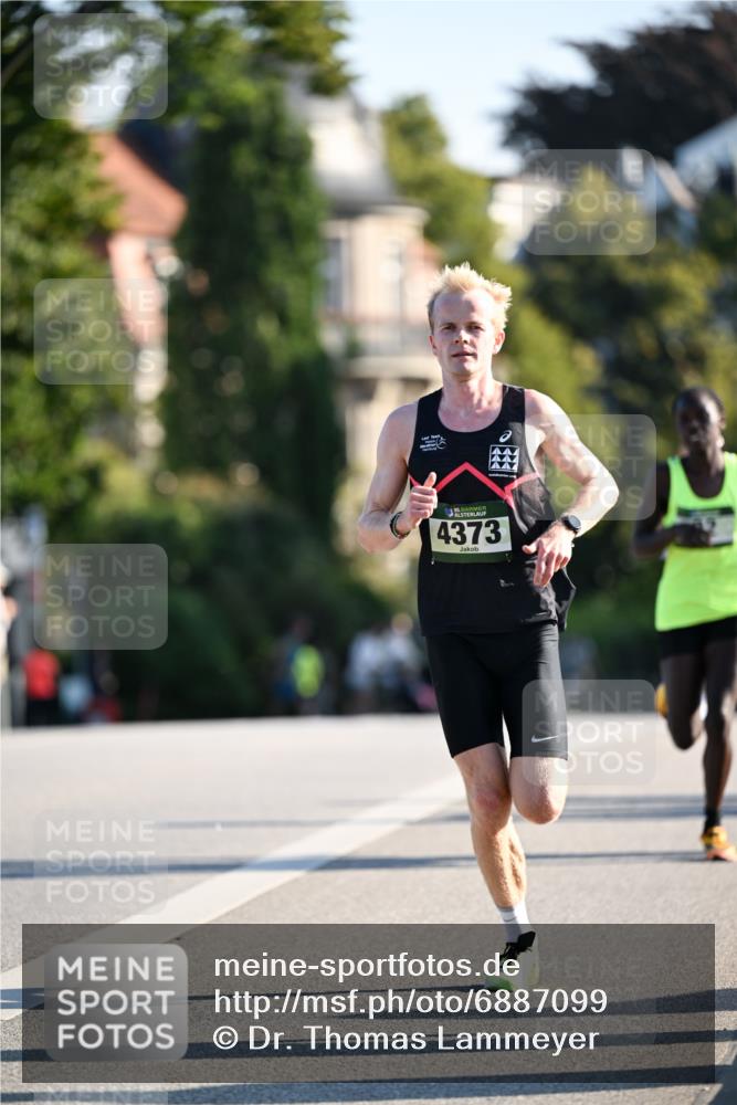 01.09.2024 - BARMER Alsterlauf Dr. Thomas Lammeyer http://msf.ph/oto/6887099 01.09.2024 09:18:23 Laufen 35, 4373 meine-sportfotos.de
