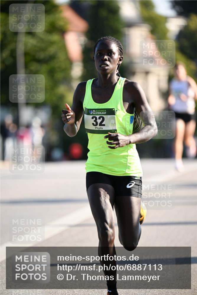 01.09.2024 - BARMER Alsterlauf Dr. Thomas Lammeyer http://msf.ph/oto/6887113 01.09.2024 09:18:25 Laufen 35, 32 meine-sportfotos.de