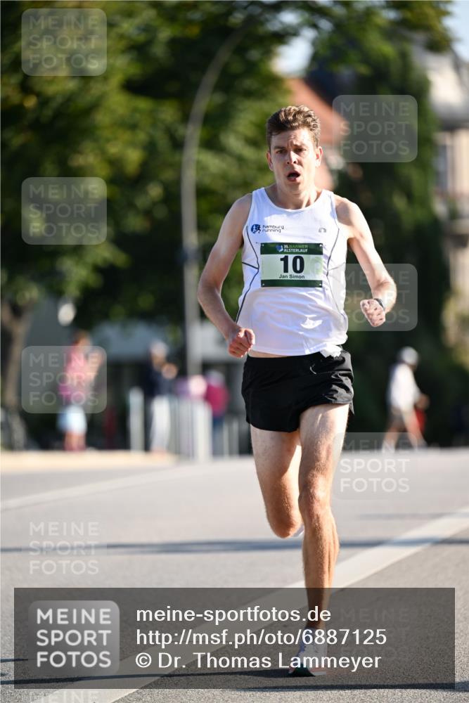 01.09.2024 - BARMER Alsterlauf Dr. Thomas Lammeyer http://msf.ph/oto/6887125 01.09.2024 09:18:28 Laufen 35, 10 meine-sportfotos.de