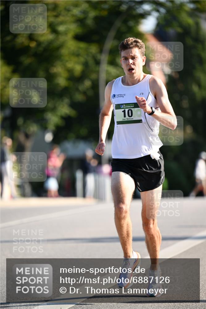 01.09.2024 - BARMER Alsterlauf Dr. Thomas Lammeyer http://msf.ph/oto/6887126 01.09.2024 09:18:28 Laufen 35, 10 meine-sportfotos.de