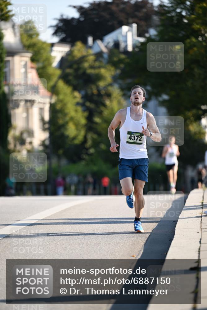 01.09.2024 - BARMER Alsterlauf Dr. Thomas Lammeyer http://msf.ph/oto/6887150 01.09.2024 09:18:39 Laufen 4372 meine-sportfotos.de