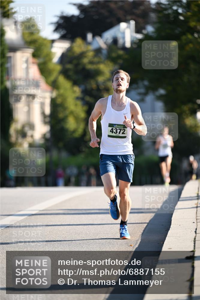 01.09.2024 - BARMER Alsterlauf Dr. Thomas Lammeyer http://msf.ph/oto/6887155 01.09.2024 09:18:40 Laufen 4372 meine-sportfotos.de
