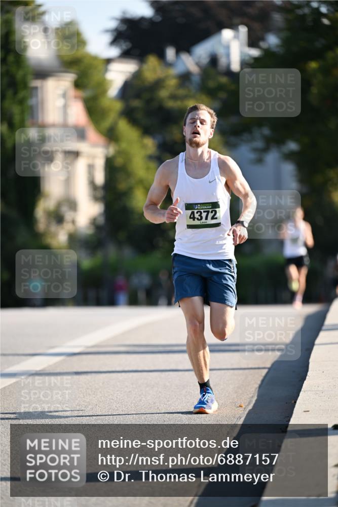 01.09.2024 - BARMER Alsterlauf Dr. Thomas Lammeyer http://msf.ph/oto/6887157 01.09.2024 09:18:40 Laufen 5, 4372 meine-sportfotos.de