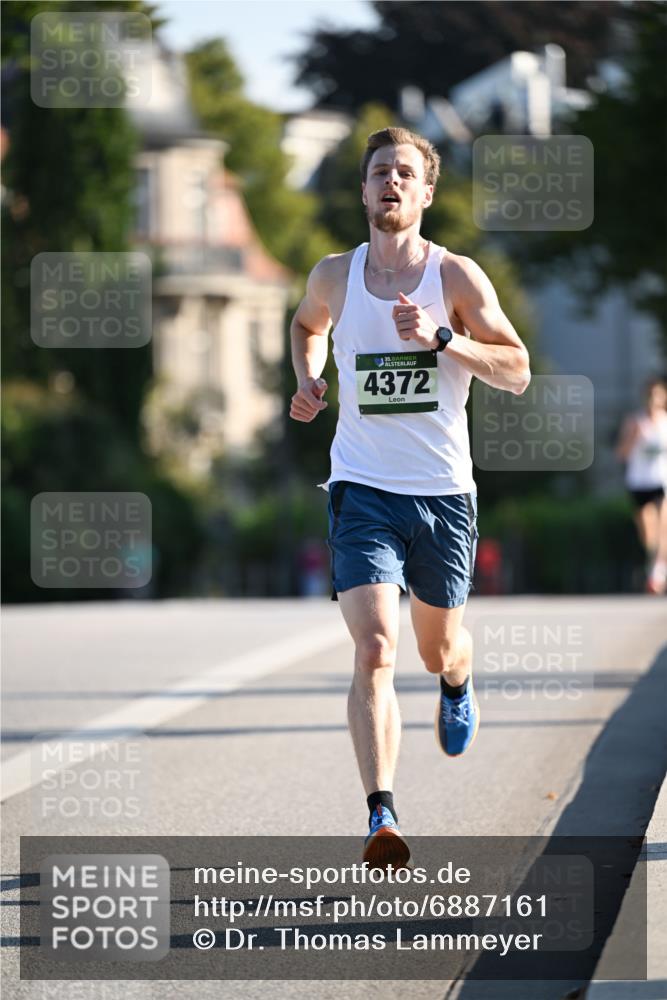 01.09.2024 - BARMER Alsterlauf Dr. Thomas Lammeyer http://msf.ph/oto/6887161 01.09.2024 09:18:40 Laufen 35, 4372 meine-sportfotos.de