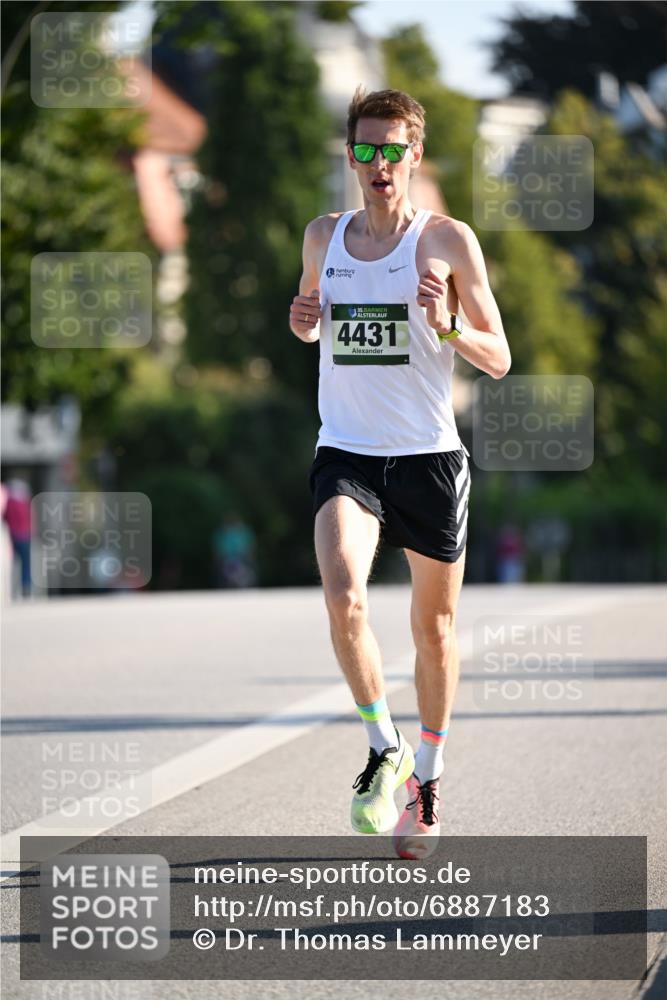 01.09.2024 - BARMER Alsterlauf Dr. Thomas Lammeyer http://msf.ph/oto/6887183 01.09.2024 09:18:48 Laufen 35, 4431 meine-sportfotos.de