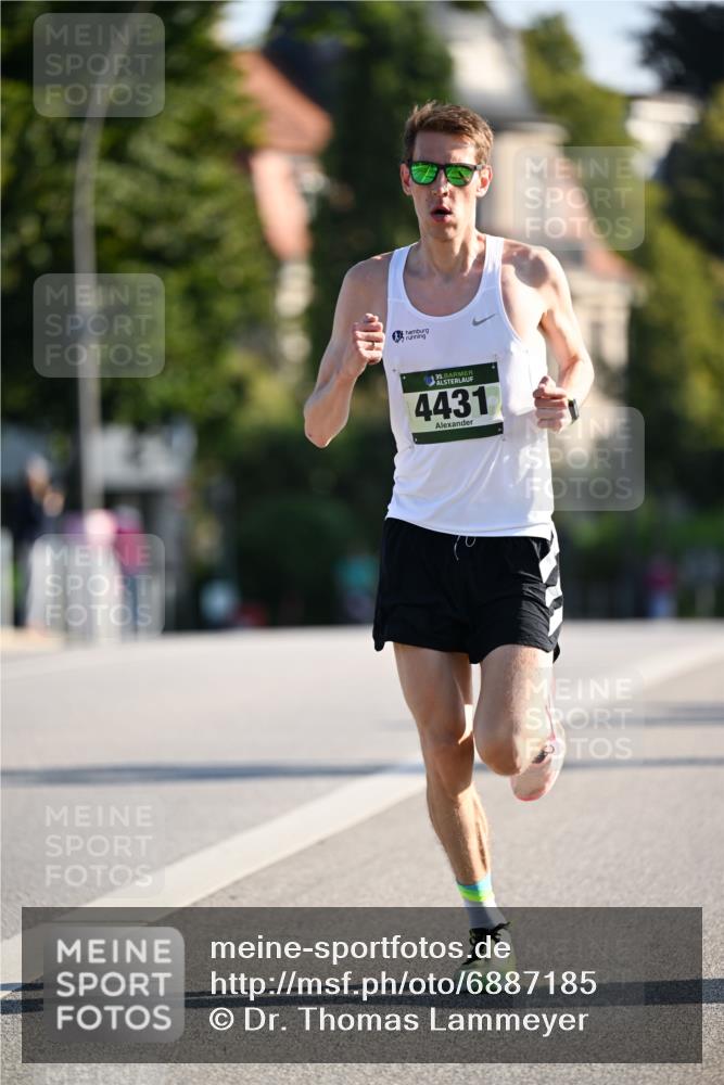 01.09.2024 - BARMER Alsterlauf Dr. Thomas Lammeyer http://msf.ph/oto/6887185 01.09.2024 09:18:48 Laufen 4431 meine-sportfotos.de