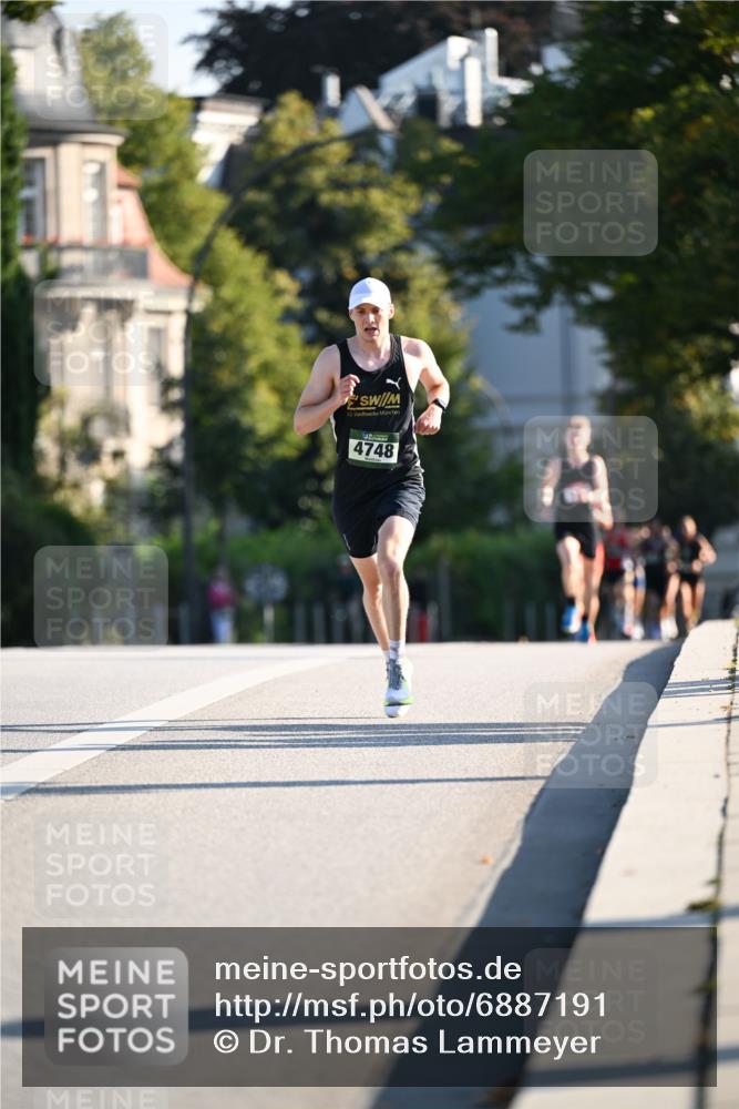 01.09.2024 - BARMER Alsterlauf Dr. Thomas Lammeyer http://msf.ph/oto/6887191 01.09.2024 09:18:55 Laufen 4748 meine-sportfotos.de