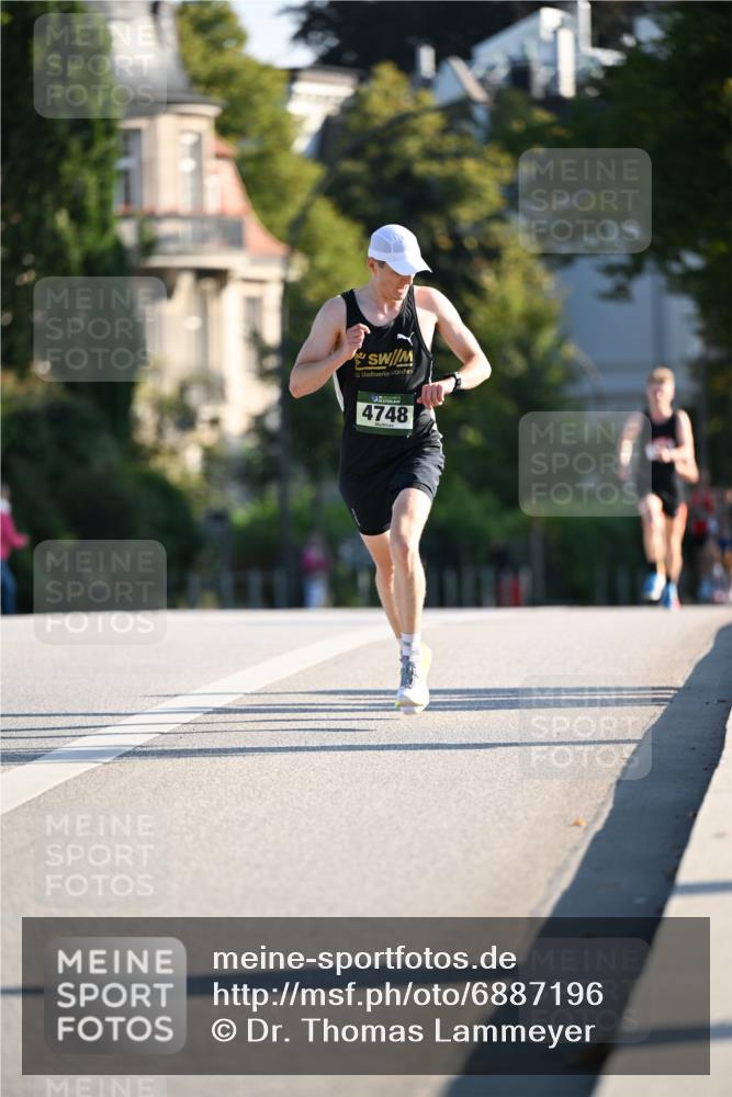 01.09.2024 - BARMER Alsterlauf Dr. Thomas Lammeyer http://msf.ph/oto/6887196 01.09.2024 09:18:56 Laufen 4748 meine-sportfotos.de