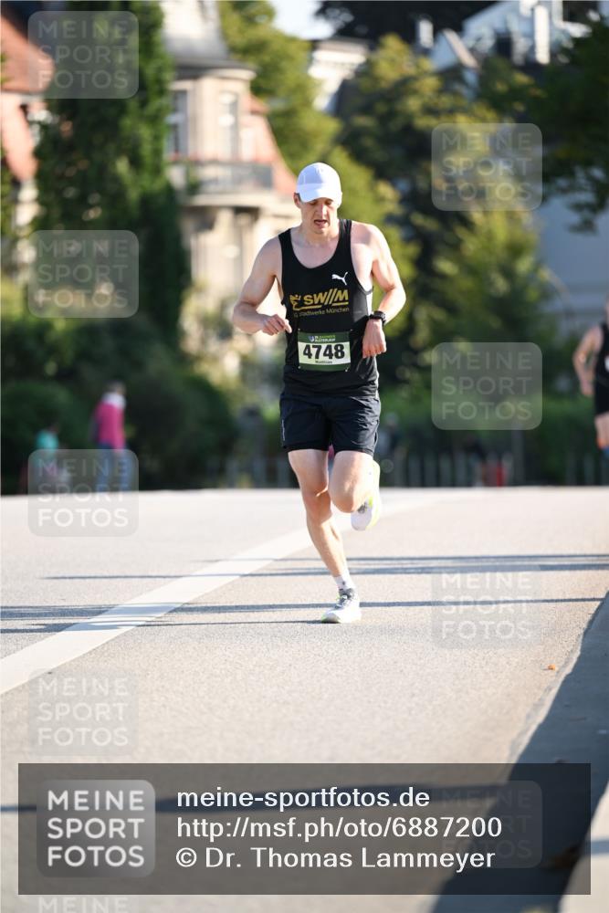 01.09.2024 - BARMER Alsterlauf Dr. Thomas Lammeyer http://msf.ph/oto/6887200 01.09.2024 09:18:56 Laufen 4748 meine-sportfotos.de