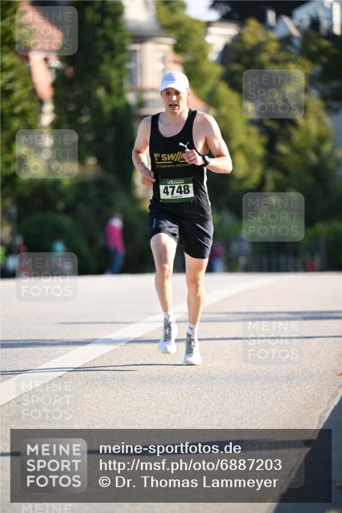 01.09.2024 - BARMER Alsterlauf Dr. Thomas Lammeyer http://msf.ph/oto/6887203 01.09.2024 09:18:57 Laufen 4748 meine-sportfotos.de