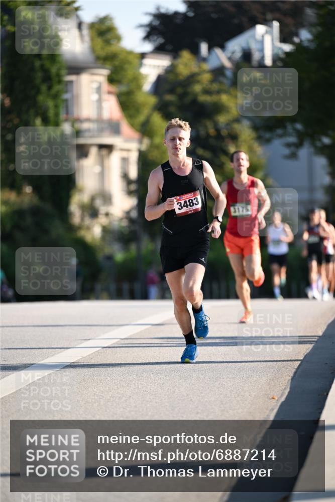 01.09.2024 - BARMER Alsterlauf Dr. Thomas Lammeyer http://msf.ph/oto/6887214 01.09.2024 09:19:01 Laufen 6, 3483, 3175 meine-sportfotos.de