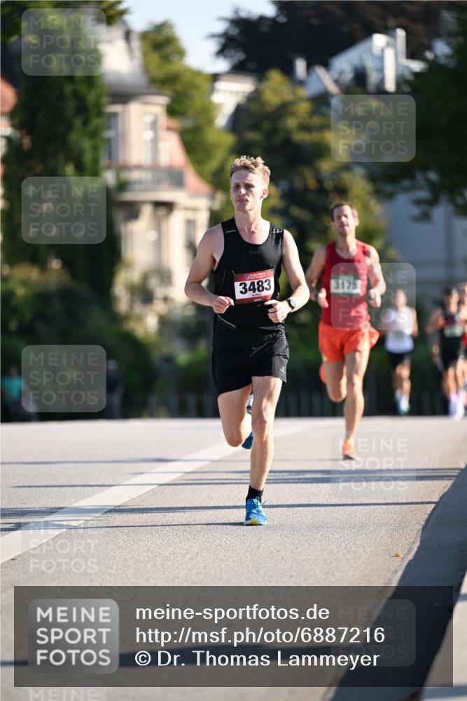 01.09.2024 - BARMER Alsterlauf Dr. Thomas Lammeyer http://msf.ph/oto/6887216 01.09.2024 09:19:02 Laufen 3483, 3175 meine-sportfotos.de