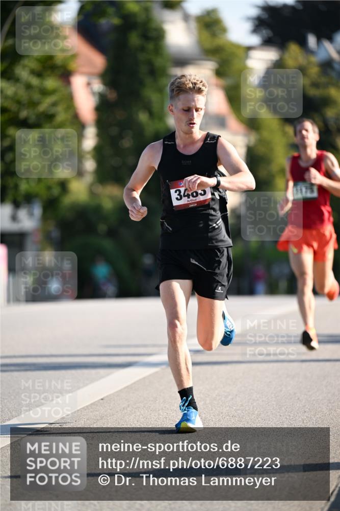 01.09.2024 - BARMER Alsterlauf Dr. Thomas Lammeyer http://msf.ph/oto/6887223 01.09.2024 09:19:03 Laufen 3405, 3173 meine-sportfotos.de