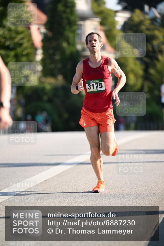 01.09.2024 - BARMER Alsterlauf Dr. Thomas Lammeyer http://msf.ph/oto/6887230 01.09.2024 09:19:04 Laufen 35, 3175 meine-sportfotos.de