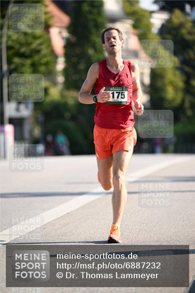 01.09.2024 - BARMER Alsterlauf Dr. Thomas Lammeyer http://msf.ph/oto/6887232 01.09.2024 09:19:04 Laufen 35, 175 meine-sportfotos.de