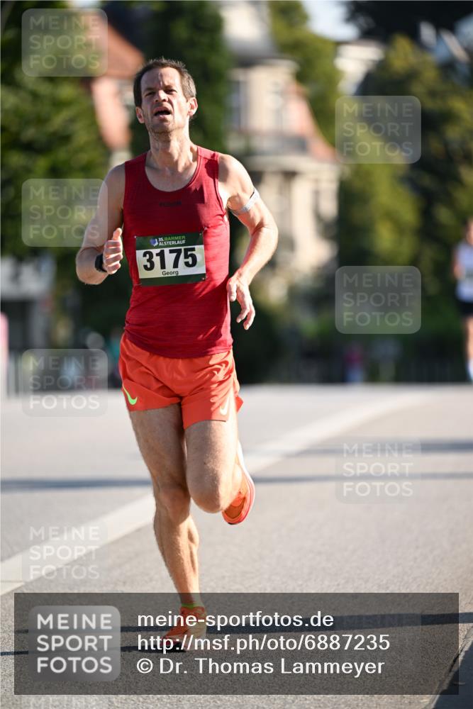 01.09.2024 - BARMER Alsterlauf Dr. Thomas Lammeyer http://msf.ph/oto/6887235 01.09.2024 09:19:05 Laufen 35, 3175 meine-sportfotos.de