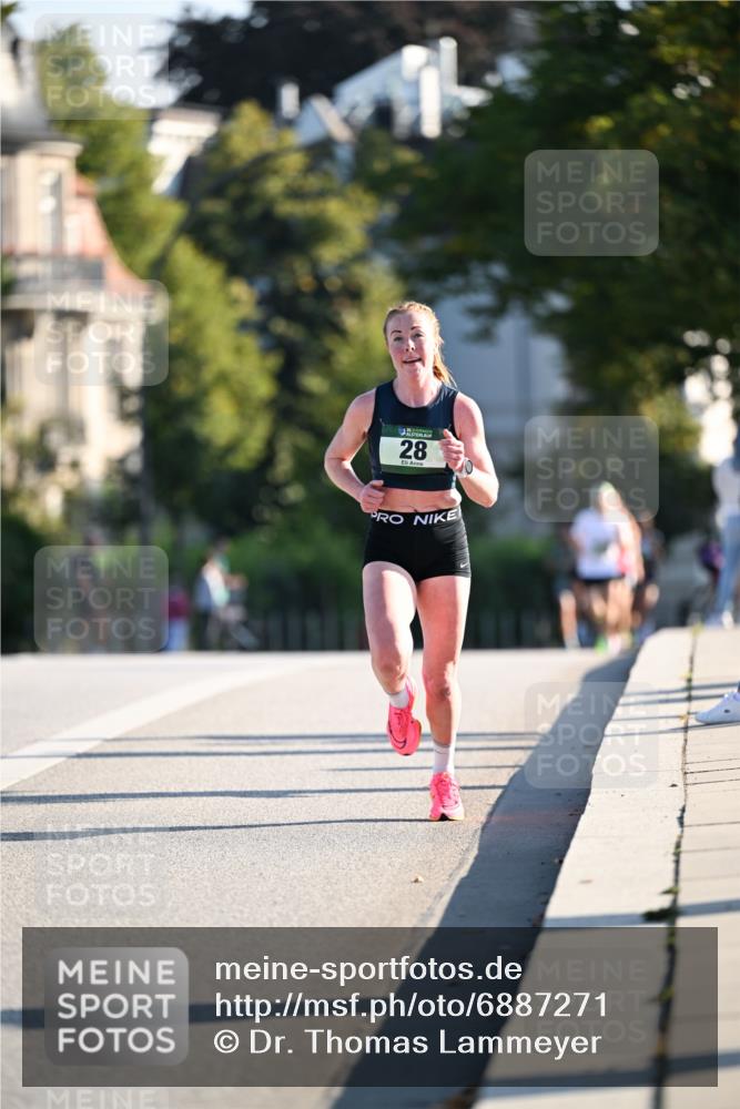 01.09.2024 - BARMER Alsterlauf Dr. Thomas Lammeyer http://msf.ph/oto/6887271 01.09.2024 09:19:19 Laufen 28 meine-sportfotos.de