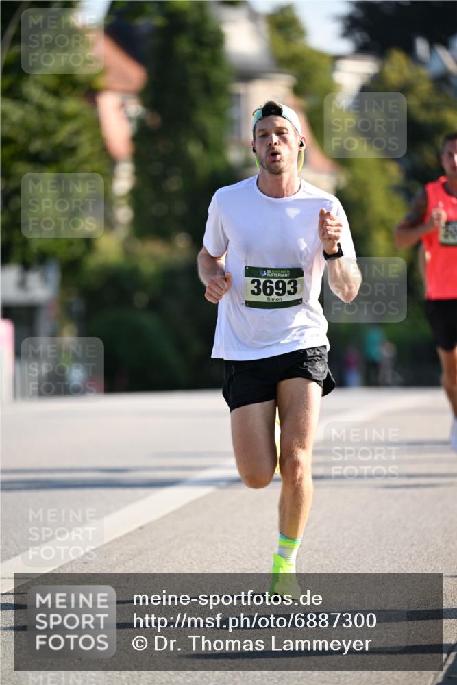 01.09.2024 - BARMER Alsterlauf Dr. Thomas Lammeyer http://msf.ph/oto/6887300 01.09.2024 09:19:29 Laufen 35, 3693 meine-sportfotos.de