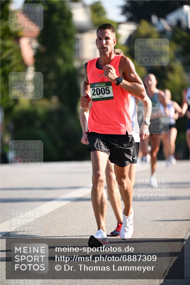 01.09.2024 - BARMER Alsterlauf Dr. Thomas Lammeyer http://msf.ph/oto/6887309 01.09.2024 09:19:31 Laufen 35, 2005 meine-sportfotos.de