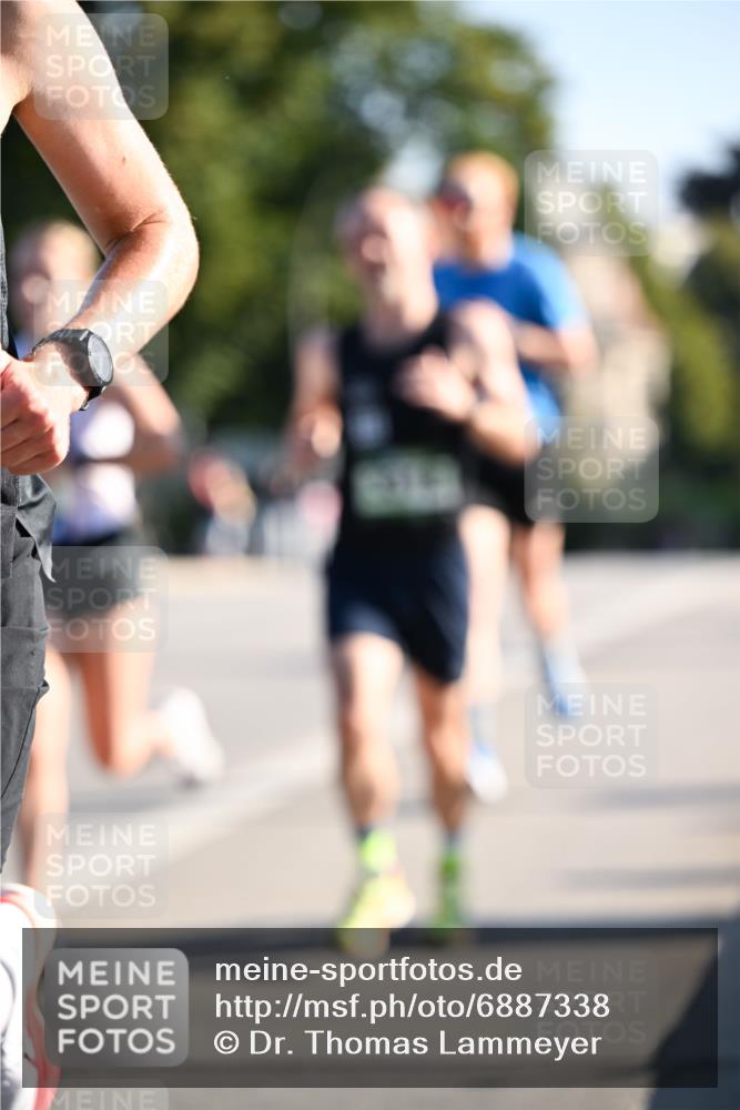 01.09.2024 - BARMER Alsterlauf Dr. Thomas Lammeyer http://msf.ph/oto/6887338 01.09.2024 09:19:36 Laufen  meine-sportfotos.de