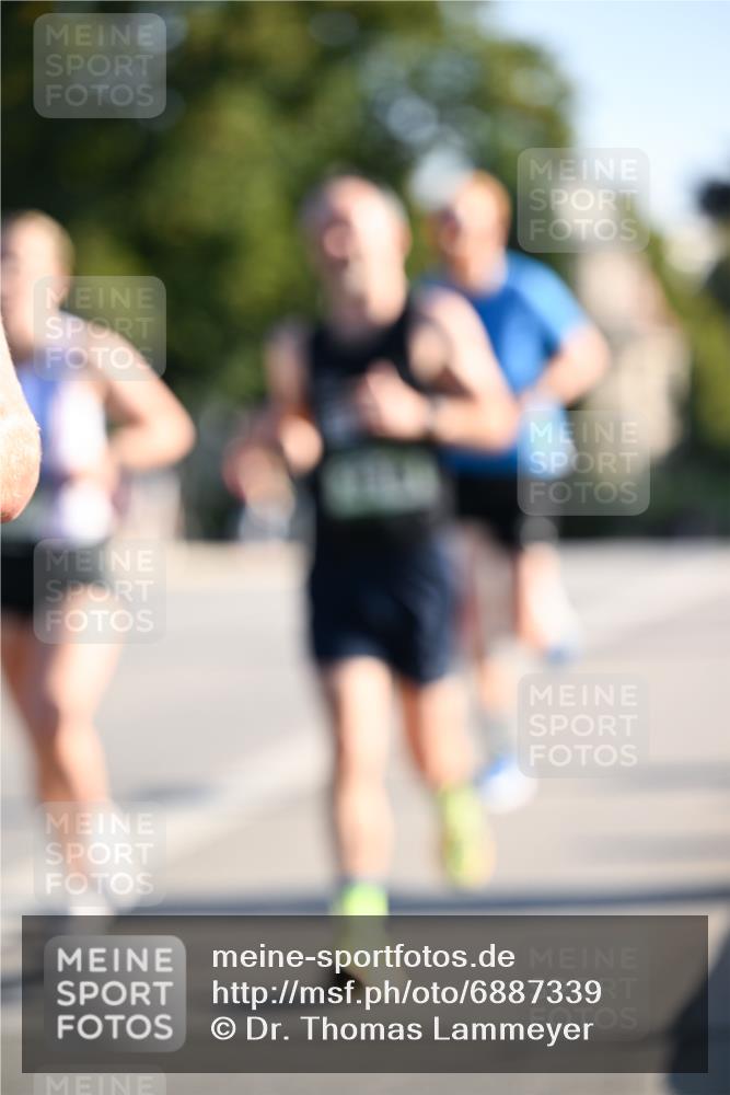 01.09.2024 - BARMER Alsterlauf Dr. Thomas Lammeyer http://msf.ph/oto/6887339 01.09.2024 09:19:36 Laufen  meine-sportfotos.de