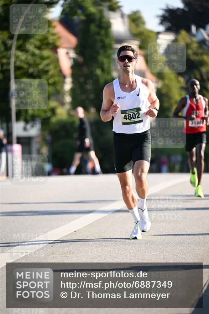 01.09.2024 - BARMER Alsterlauf Dr. Thomas Lammeyer http://msf.ph/oto/6887349 01.09.2024 09:19:41 Laufen 13, 4802, 3180 meine-sportfotos.de