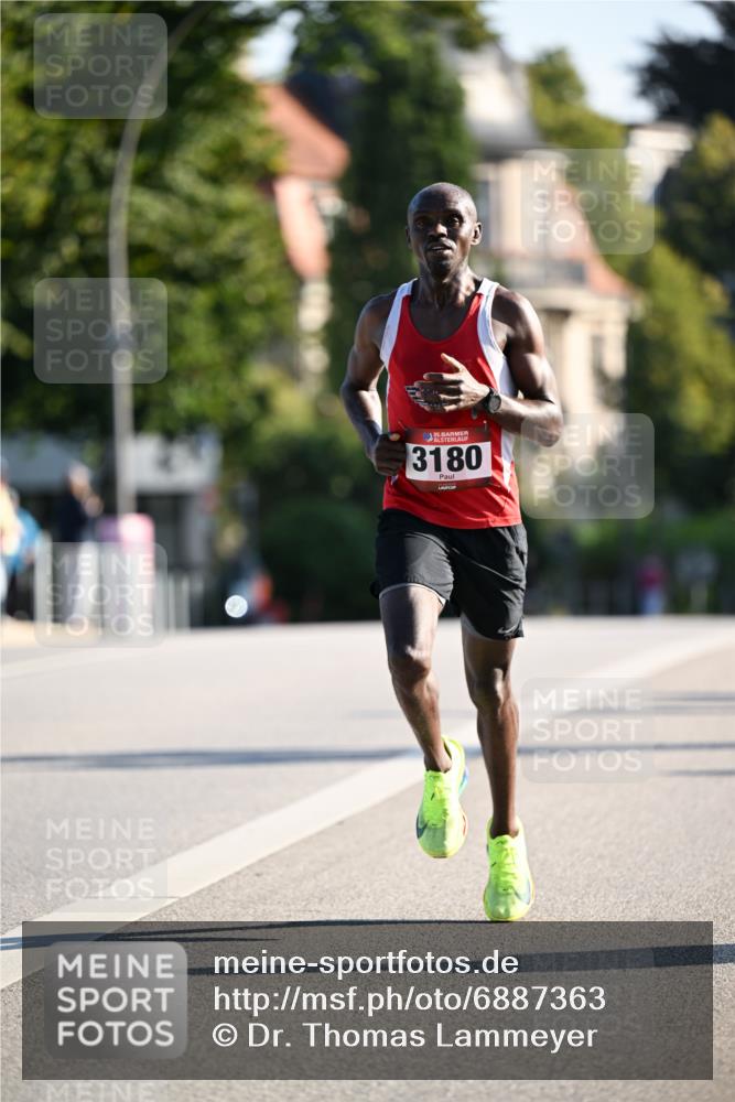 01.09.2024 - BARMER Alsterlauf Dr. Thomas Lammeyer http://msf.ph/oto/6887363 01.09.2024 09:19:43 Laufen 35, 3180 meine-sportfotos.de