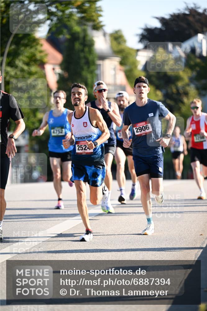 01.09.2024 - BARMER Alsterlauf Dr. Thomas Lammeyer http://msf.ph/oto/6887394 01.09.2024 09:20:00 Laufen 4752, 0, 252, 2906 meine-sportfotos.de
