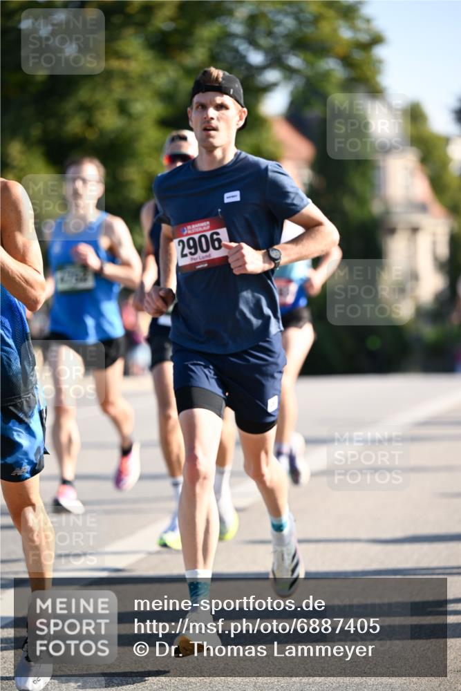 01.09.2024 - BARMER Alsterlauf Dr. Thomas Lammeyer http://msf.ph/oto/6887405 01.09.2024 09:20:02 Laufen 2906 meine-sportfotos.de