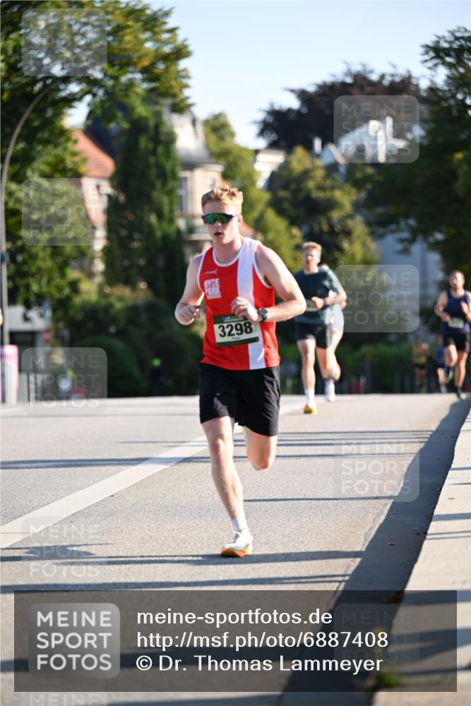 01.09.2024 - BARMER Alsterlauf Dr. Thomas Lammeyer http://msf.ph/oto/6887408 01.09.2024 09:20:03 Laufen 3298 meine-sportfotos.de