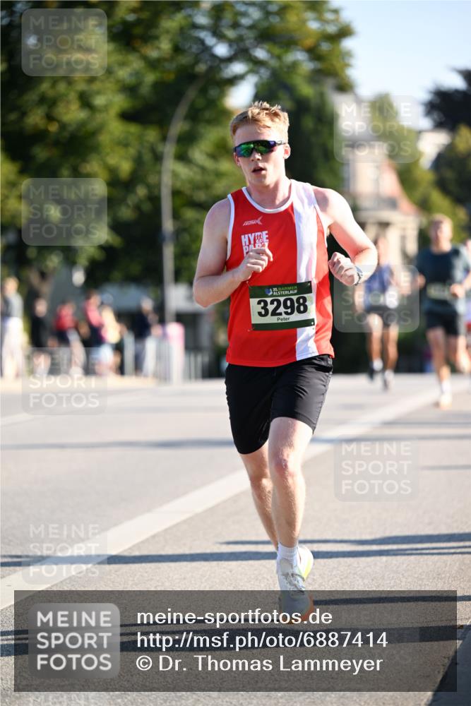01.09.2024 - BARMER Alsterlauf Dr. Thomas Lammeyer http://msf.ph/oto/6887414 01.09.2024 09:20:03 Laufen 35, 3298 meine-sportfotos.de