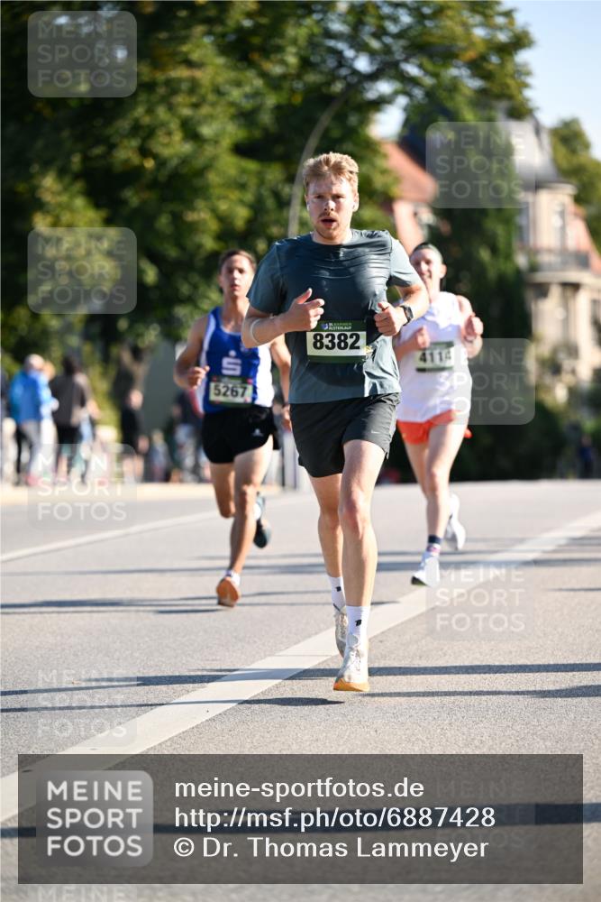 01.09.2024 - BARMER Alsterlauf Dr. Thomas Lammeyer http://msf.ph/oto/6887428 01.09.2024 09:20:06 Laufen 5267, 35, 8382, 4114 meine-sportfotos.de