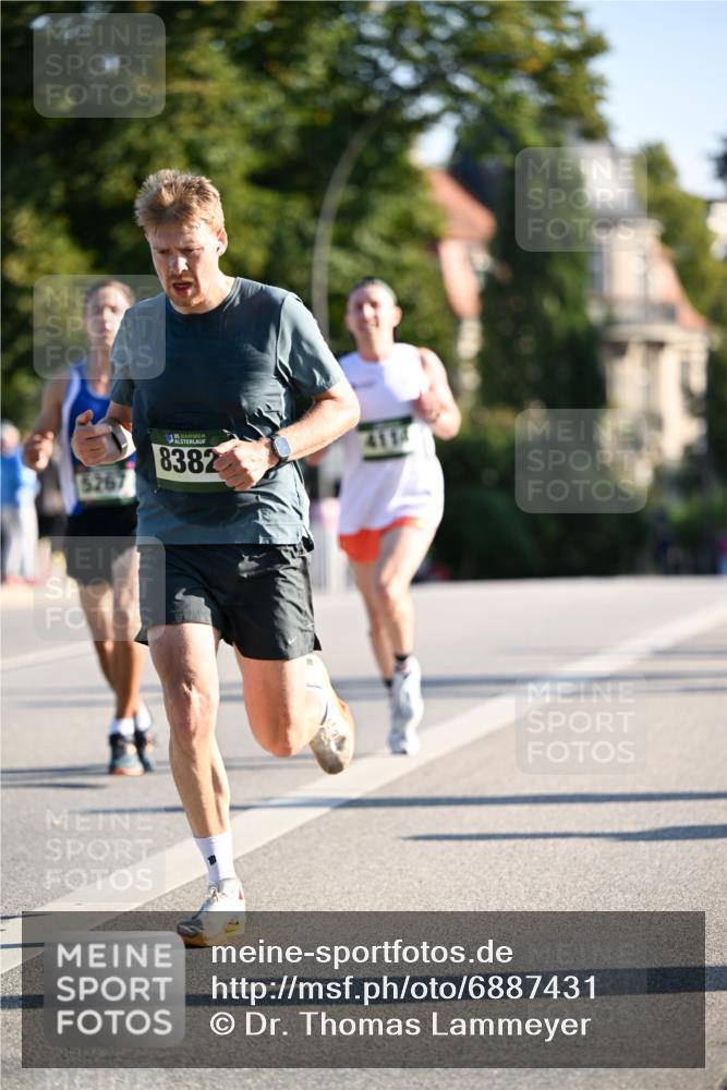 01.09.2024 - BARMER Alsterlauf Dr. Thomas Lammeyer http://msf.ph/oto/6887431 01.09.2024 09:20:07 Laufen 5267, 35, 8382 meine-sportfotos.de