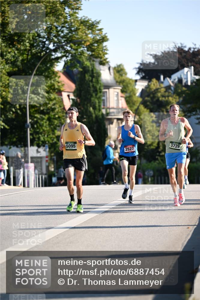 01.09.2024 - BARMER Alsterlauf Dr. Thomas Lammeyer http://msf.ph/oto/6887454 01.09.2024 09:20:17 Laufen 5095, 2527, 3729 meine-sportfotos.de