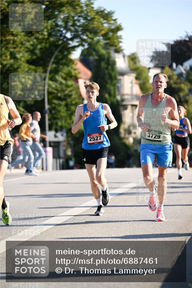 01.09.2024 - BARMER Alsterlauf Dr. Thomas Lammeyer http://msf.ph/oto/6887461 01.09.2024 09:20:19 Laufen 2527, 3729 meine-sportfotos.de