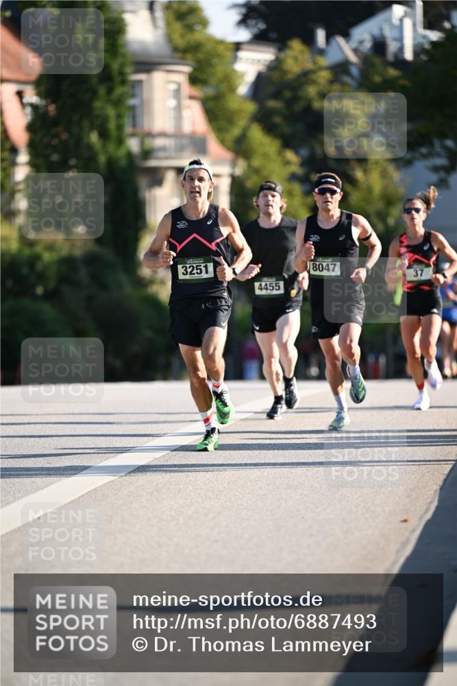 01.09.2024 - BARMER Alsterlauf Dr. Thomas Lammeyer http://msf.ph/oto/6887493 01.09.2024 09:20:32 Laufen 3251, 8047, 37, 4455 meine-sportfotos.de