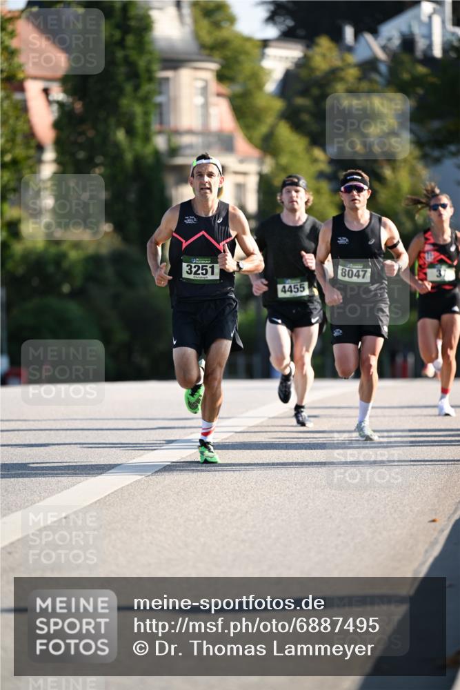 01.09.2024 - BARMER Alsterlauf Dr. Thomas Lammeyer http://msf.ph/oto/6887495 01.09.2024 09:20:32 Laufen 3251, 4455, 8047 meine-sportfotos.de