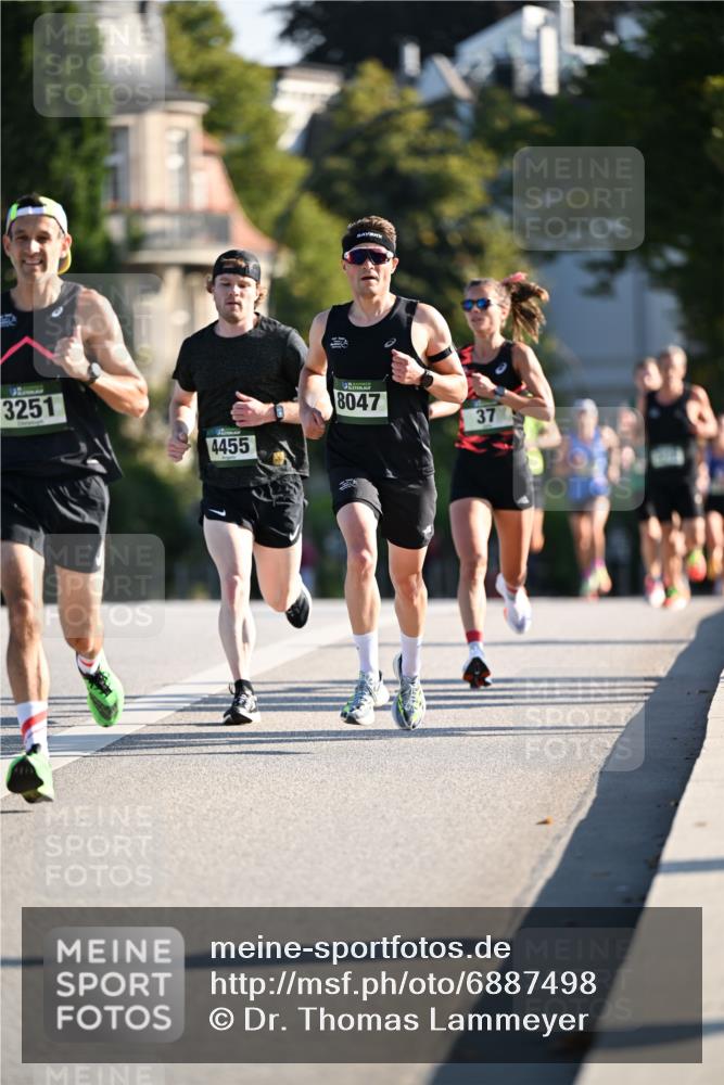 01.09.2024 - BARMER Alsterlauf Dr. Thomas Lammeyer http://msf.ph/oto/6887498 01.09.2024 09:20:33 Laufen 3251, 4455, 8047, 37 meine-sportfotos.de